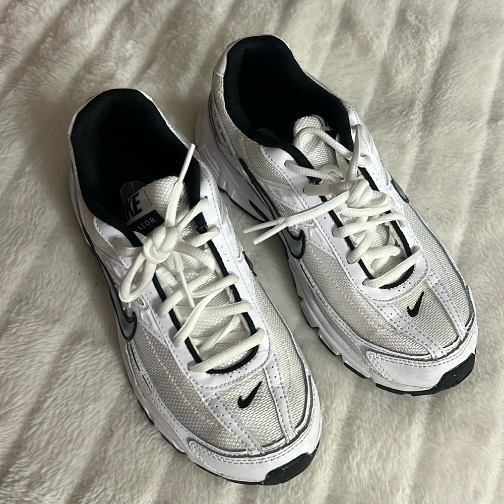 Nike Initiator